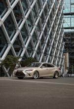 Lexus ES300h 2018 года (AU)
